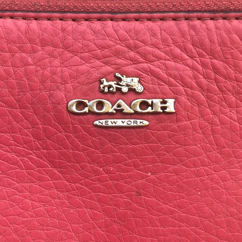 Coach • hot pink -pebbled leather with chain strap - Picture 4 of 8